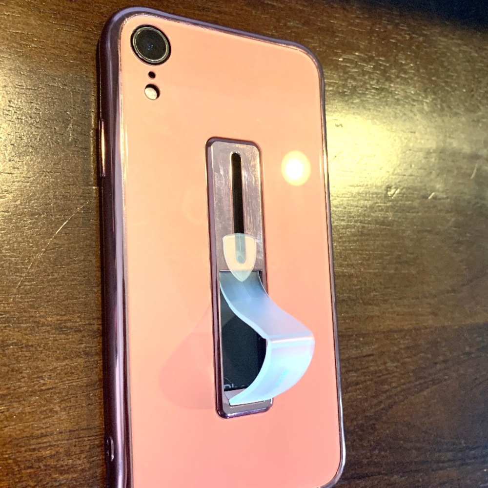 iPhone XR Case / Pink with Thumb Pocket